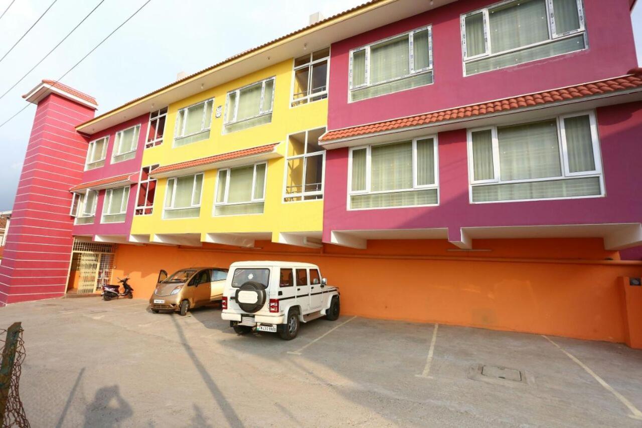 Mmr Holiday Inn Ooty Eksteriør bilde